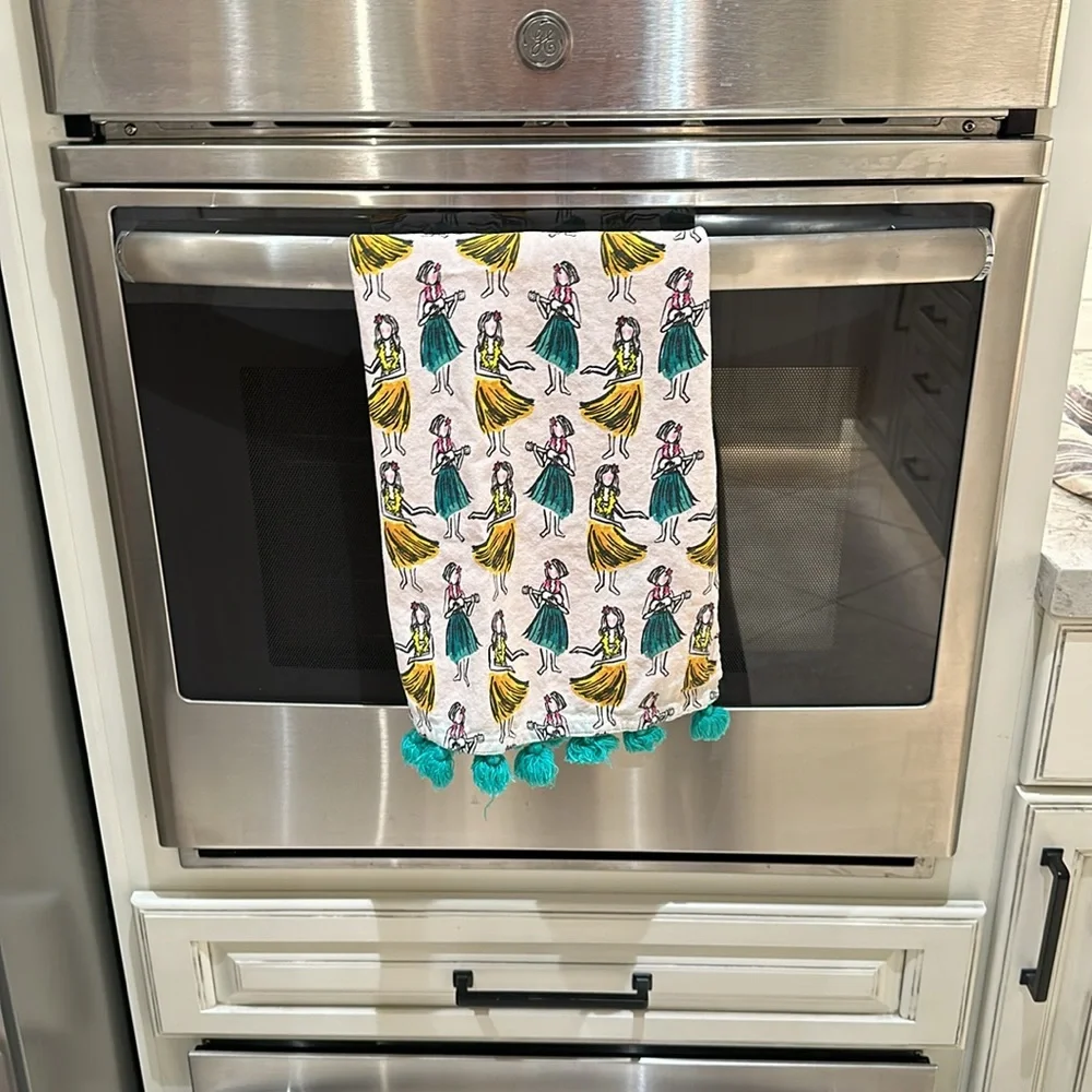 Hawaiian print kitchen towel